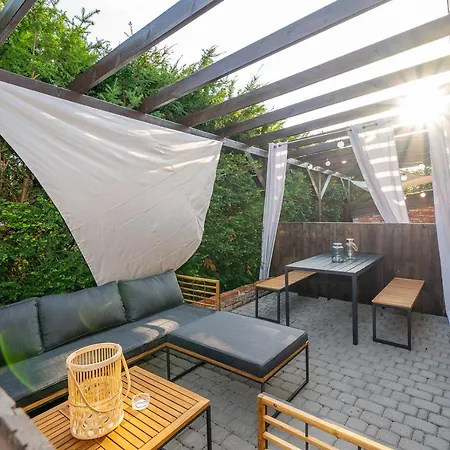 Akacjowa Zatoka - Pokoje I Apartamenty Mielenko Esterno foto