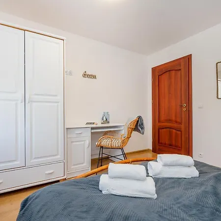 Akacjowa Zatoka - Pokoje I Apartamenty Mielenko Esterno foto