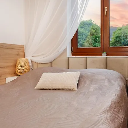 Akacjowa Zatoka - Pokoje I Apartamenty Mielenko Esterno foto