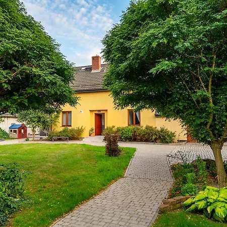 Akacjowa Zatoka - Pokoje I Apartamenty Mielenko Esterno foto
