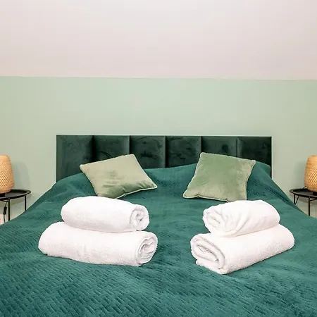 Akacjowa Zatoka - Pokoje I Apartamenty Mielenko Esterno foto