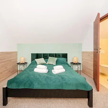 Akacjowa Zatoka - Pokoje I Apartamenty Mielenko Esterno foto